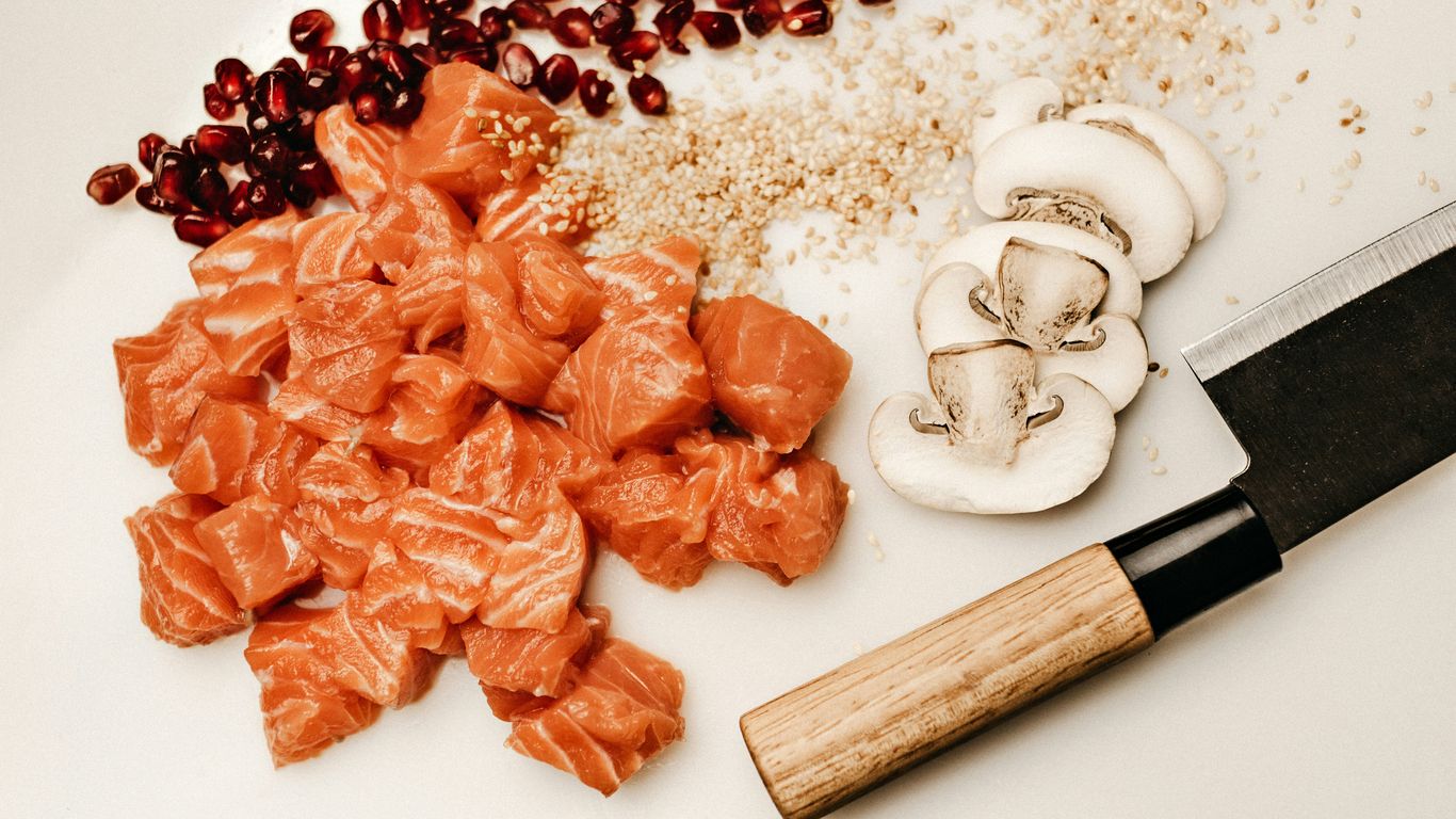 salmon sliced and mushroom